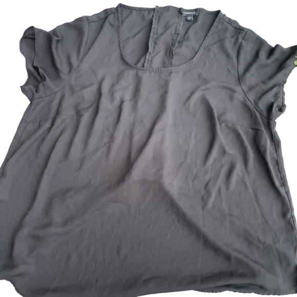 Torrid short sleeve blouse size2 - Picture 2 of 4